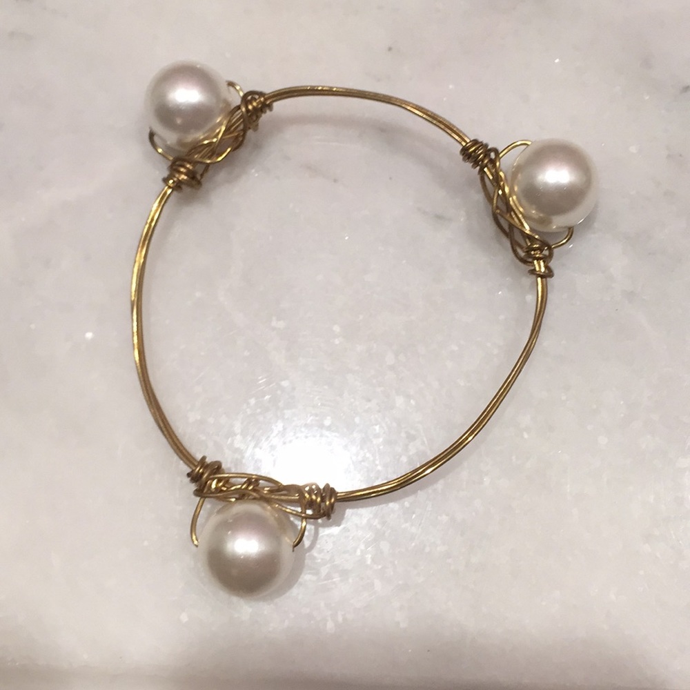 pearl bracelet